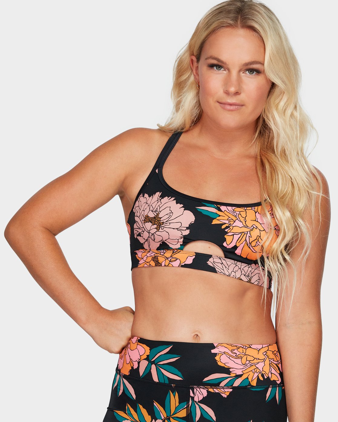 scoop neck sports bra