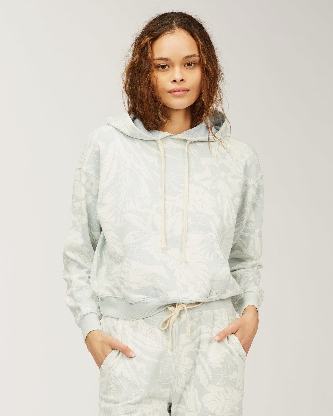 billabong pullover hoodie