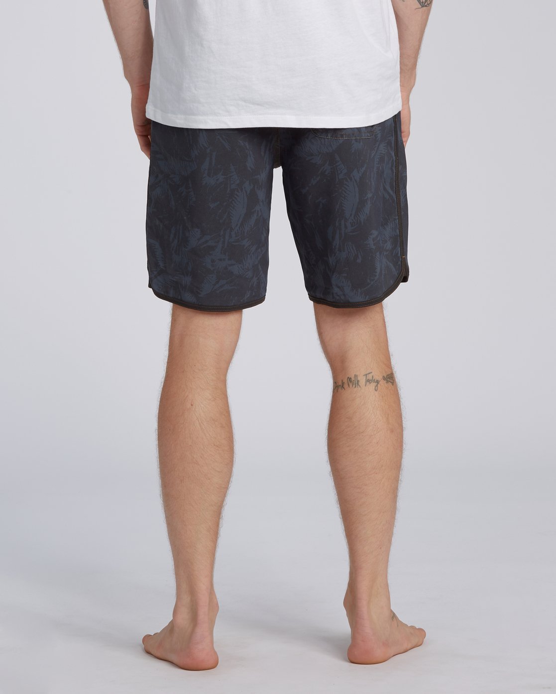 73 Lo Tides Boardshorts 19\