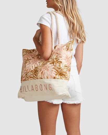 dune cream bag