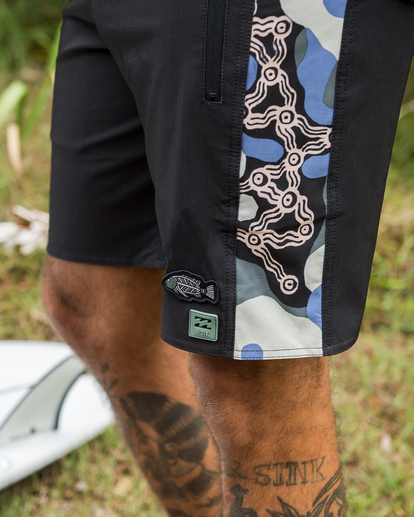 0 A/Div Otis Surftrek Dbah Boardshorts Black ABYBS00270 Billabong