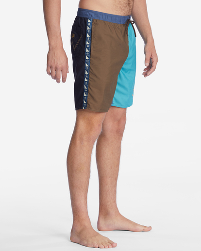 8 Wrangler Sacred Sands Layback Boardshorts 18" Blue ABYBS00317 Billabong