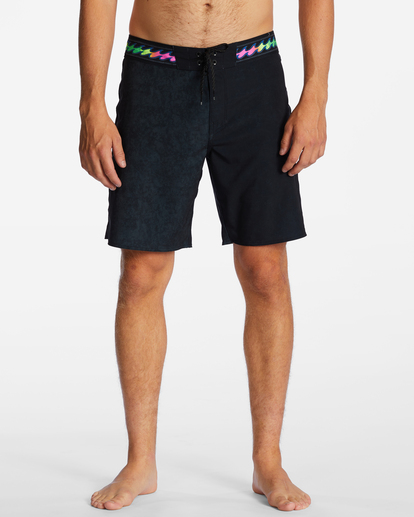 2 Riot Pro Performance 19" Boardshorts Black ABYBS00374 Billabong