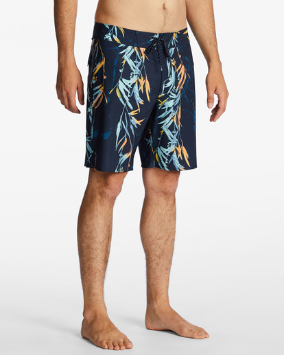 4 Sundays Pro Performance 19" Boardshorts Blue ABYBS00387 Billabong