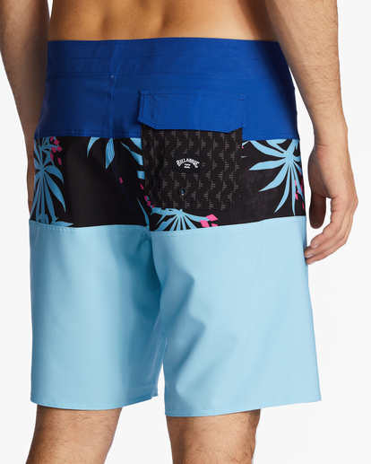 7 Tribong Pro - Performance-Boardshorts für Männer Blau ABYBS00389 Billabong