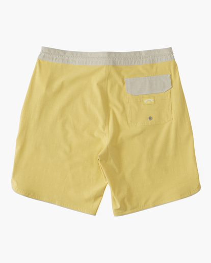 1 73 Lo Tide - Calções de banho pelo joelho para Homem Amarelo ABYBS00401 Billabong