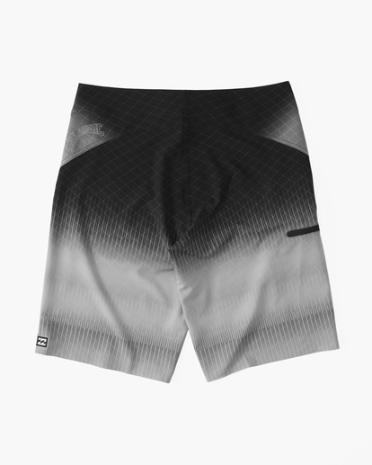 1 Fluid Pro Performance 20" Boardshorts Black ABYBS00422 Billabong