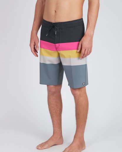 6 Momentum X Short 17'' Boardshorts Black L1BS06BIF8 Billabong