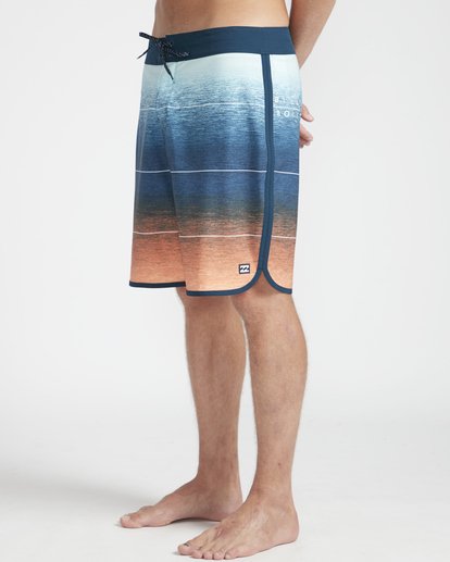 5 73 Stripe Pro 19" Boardshorts Orange N1BS10BIP9 Billabong