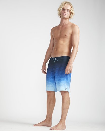 2 Tripper Pro 18" Boardshorts Blue N1BS15BIP9 Billabong