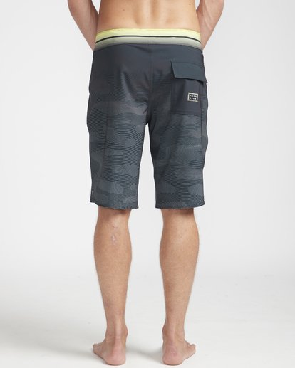 5 Resistance Pro 20" Boardshorts  N1BS16BIP9 Billabong