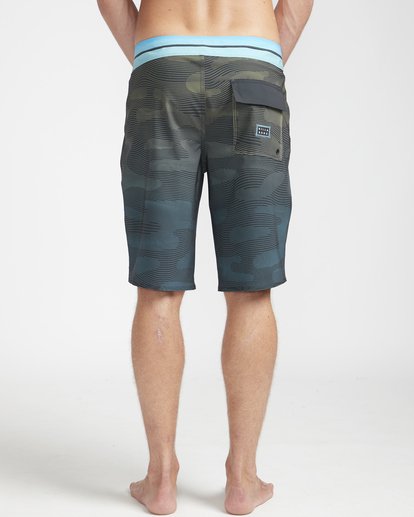 5 Resistance Pro 20" Boardshorts Blue N1BS16BIP9 Billabong