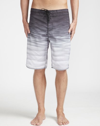 4 Resistance Originals 20" Boardshorts Black N1BS28BIP9 Billabong