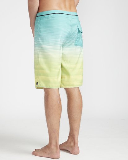 6 Resistance Originals 20" Boardshorts Yellow N1BS28BIP9 Billabong