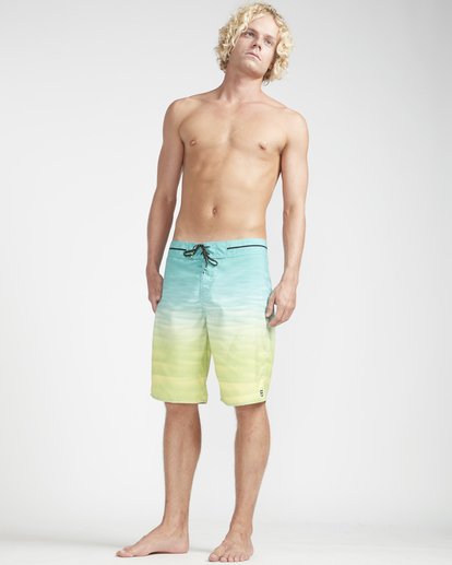 2 Resistance Originals 20" Boardshorts Yellow N1BS28BIP9 Billabong