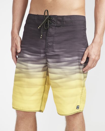 4 Resistance Originals 20" Boardshorts Gray N1BS28BIP9 Billabong