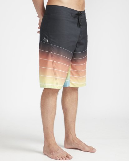 4 Fluid Originals 21" Boardshorts Yellow N1BS32BIP9 Billabong