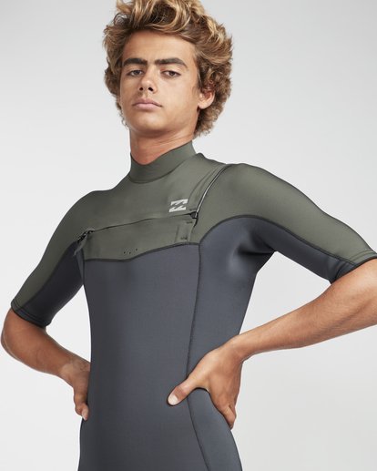 4 2/2 Furnace Absolute Chestzip Black N42M19BIP9 Billabong