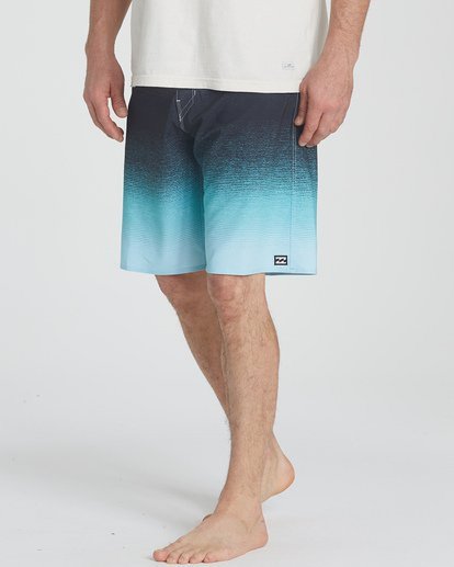 4 Fluid Airlite 20" Boardshorts  P1BS03BIS9 Billabong