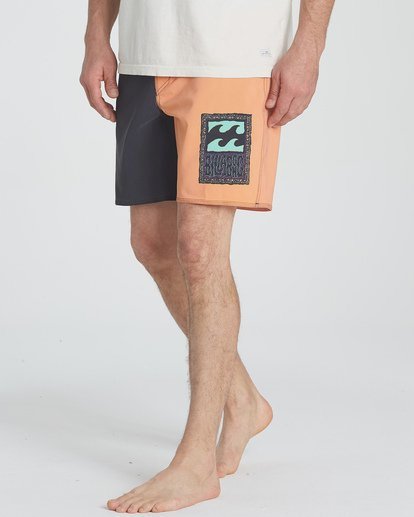 9 Warp Pro 19" Boardshorts  P1BS08BIS9 Billabong