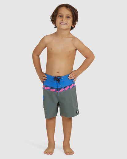 Billabong hotsell kids shorts