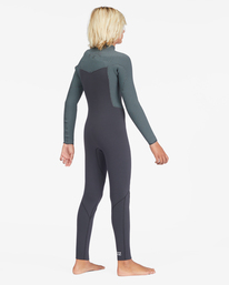8 Boy's 3/2 Revolution Chest Zip Full Wetsuit Black ABBW100123 Billabong