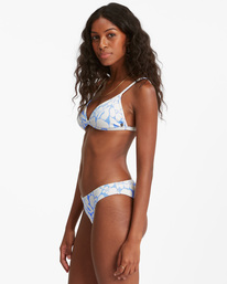 1 Beyond The Blue Ceci Triangle Bikini Top White ABJX300450 Billabong
