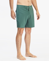 4 All Day CiCLO® Lo Tide Boardshorts 17" Green ABYBS00264 Billabong