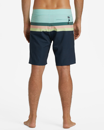 4 Momentum Airlite - Boardshorts de desempenho para Homem Verde ABYBS00381 Billabong