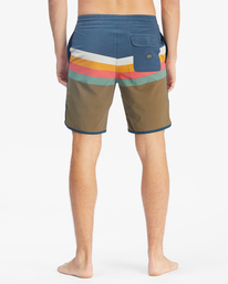 6 73 Spinner 18" - Boardshorts für Männer Beige C1BS53BIP2 Billabong