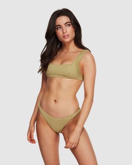 SAND DUNES HIKE  Q3SB42BIMU