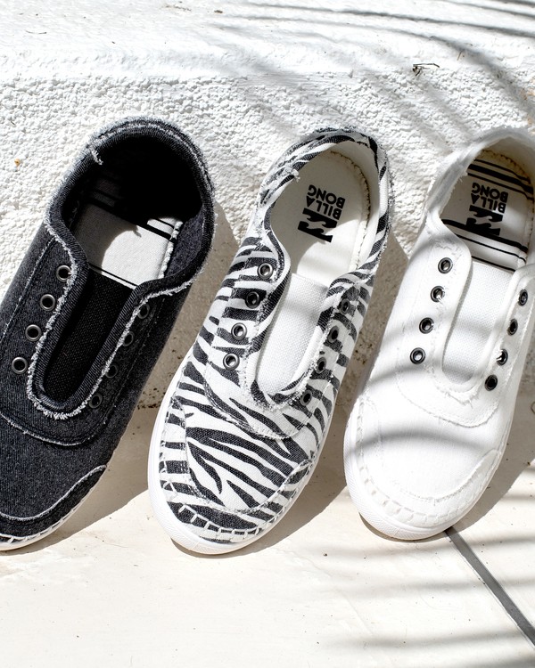 billabong slip on sneakers