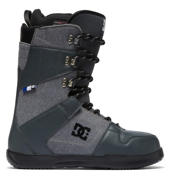 snowboard boots lace up