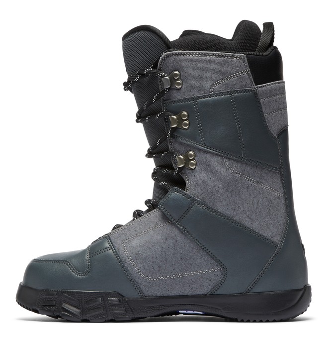 snowboard boots lace up