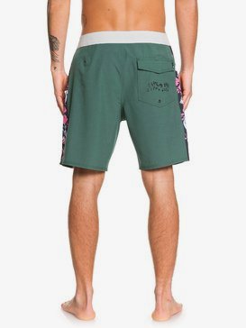 Highline Skull Chain 18" - Board Shorts for Men  EQYBS04219