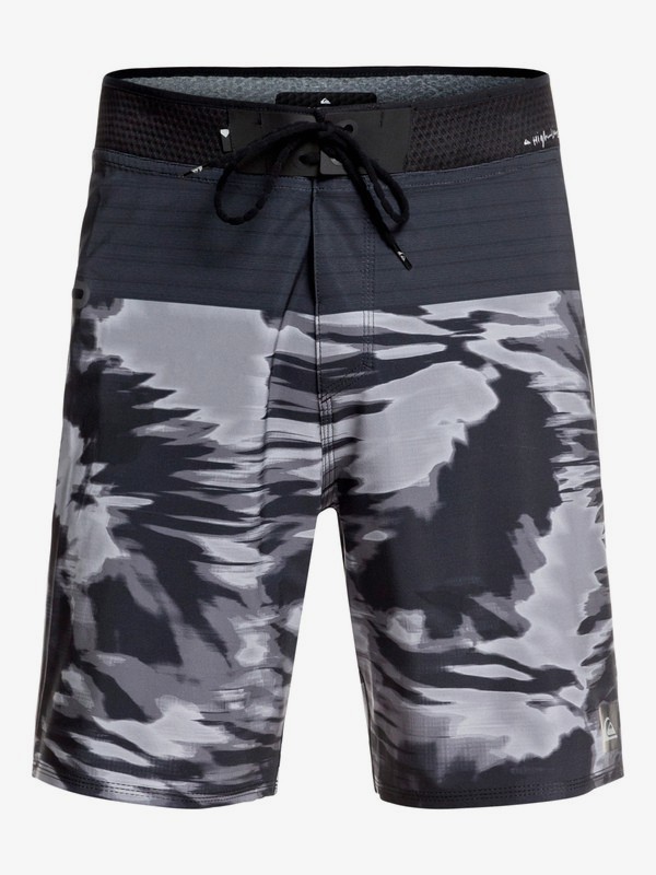 quiksilver, Bermuda Boardshort Highline Blackout 19" Quiksilver, BLACK* (kvj0) 0 Bermuda Boardshort Highline Blackout 19" Quiksilver Preto BR60012682 Quiksilver