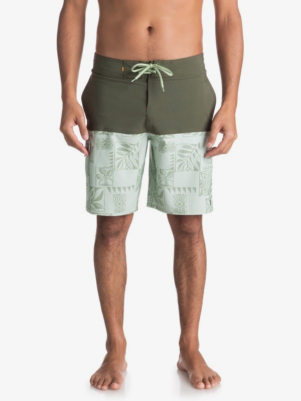 quiksilver, Waterman Malama Bay 18" - Boardshort, BEETLE (gqm0) 0 Waterman Malama Bay 18" - Boardshort Green EQMBS03035 Quiksilver
