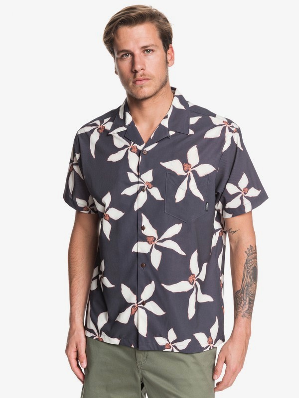 quiksilver, Waterman Falling Blossom Lightweight UPF 30 Short Sleeve Shirt, RAVEN FALLING BLOSSOM (ksq6) 0 Waterman Falling Blossom Lightweight UPF 30 Short Sleeve Shirt Black EQMWT03284 Quiksilver