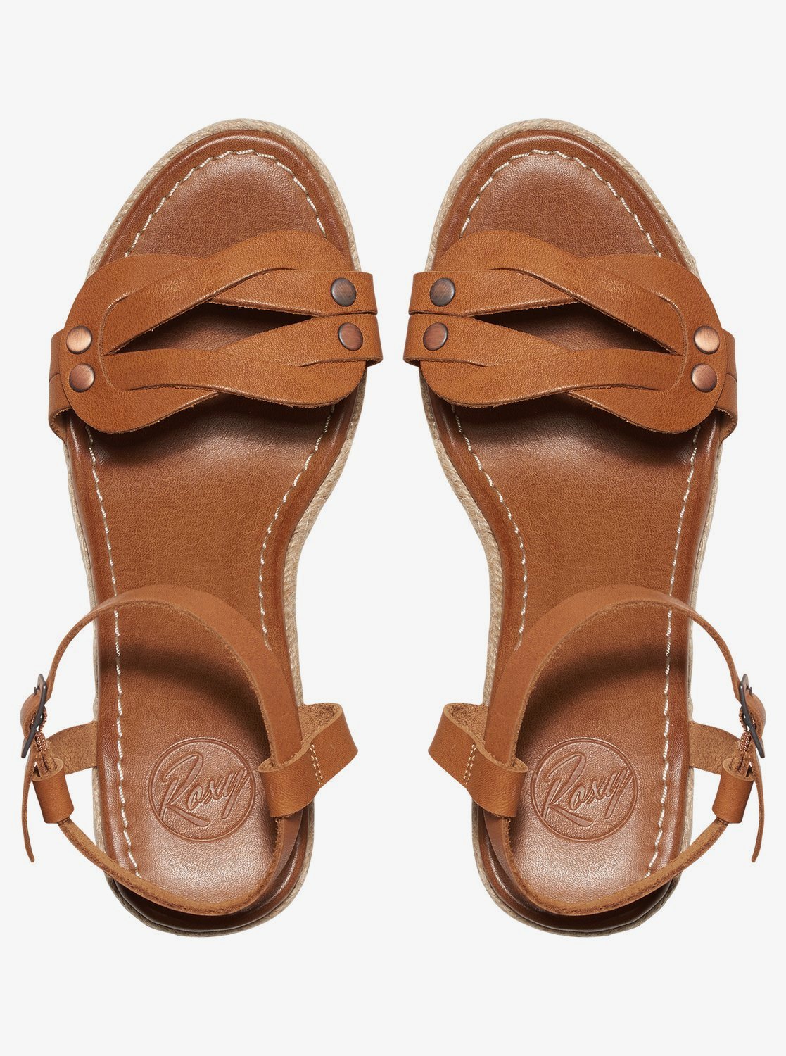 протирает обувь. ботинки мужские fratelli rossetti. ботинки омон юфть-кирза. велюр обувь. про обувь.