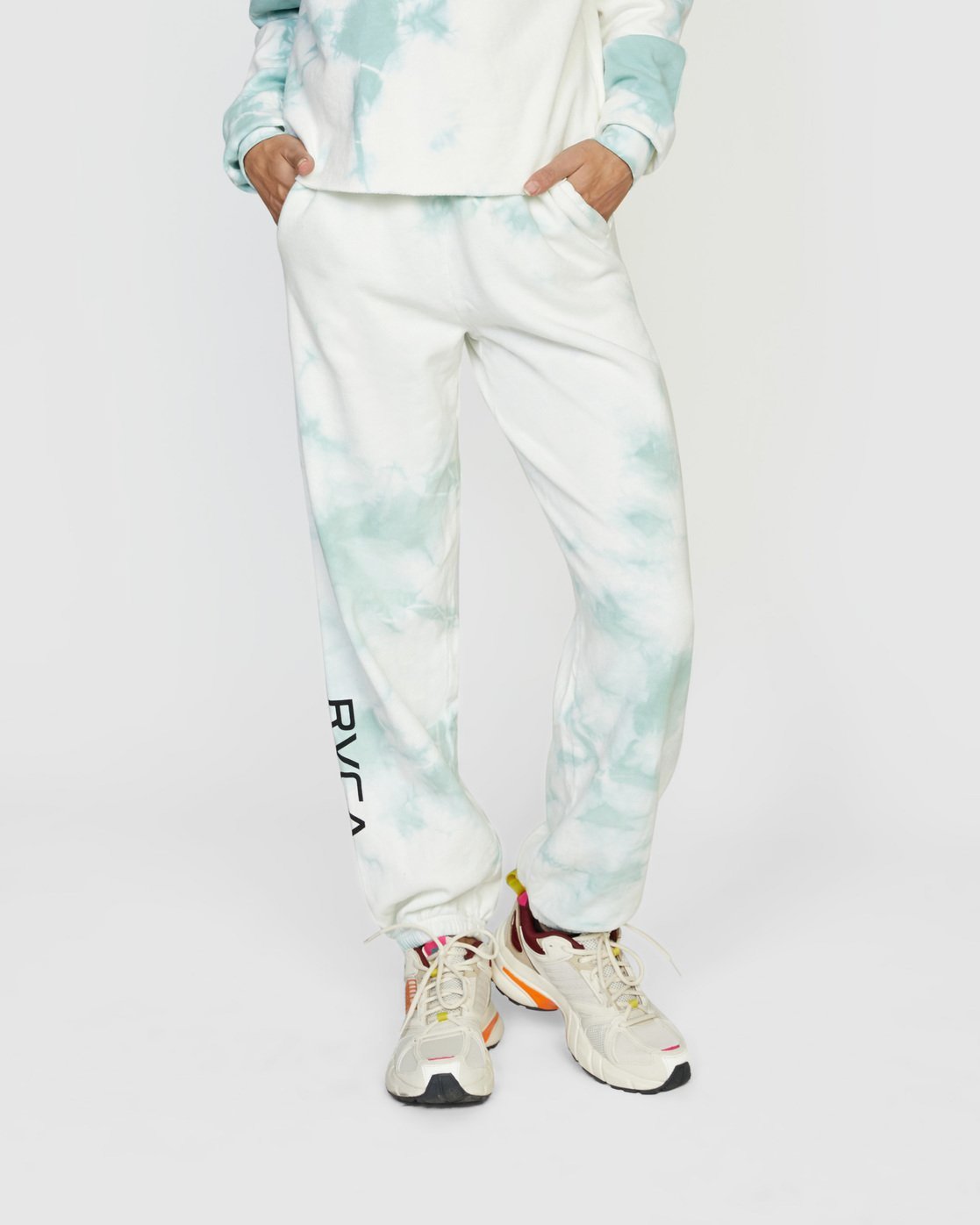 rvca sport tech sweatpant