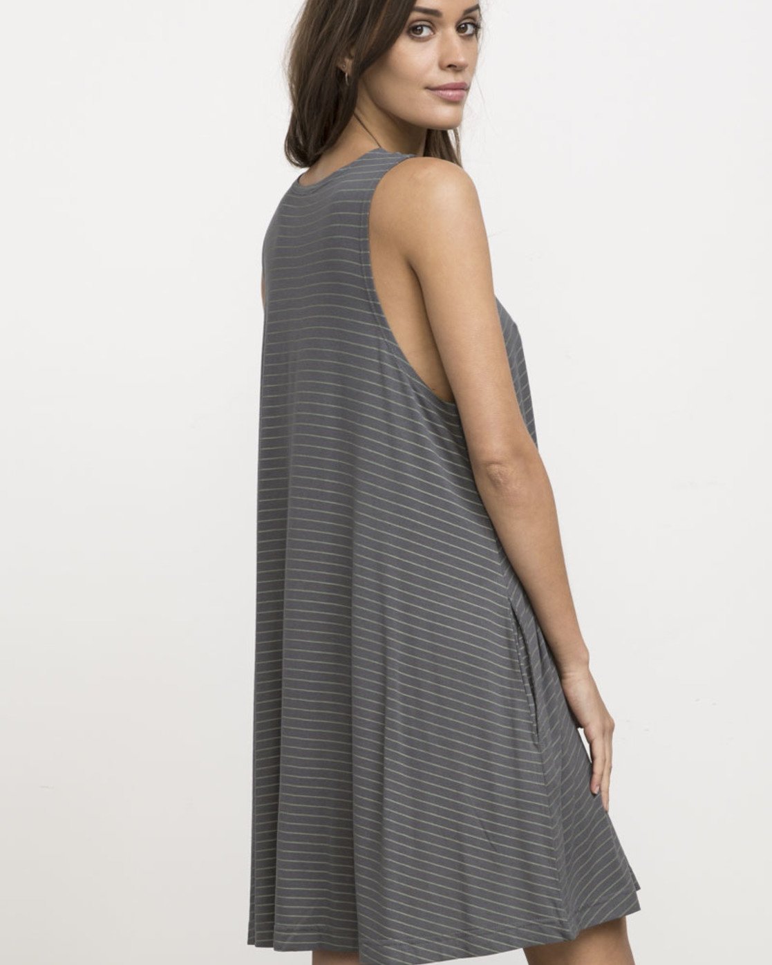 2 SUCKER PUNCH STRIPE  C3DRRMRVP7 RVCA