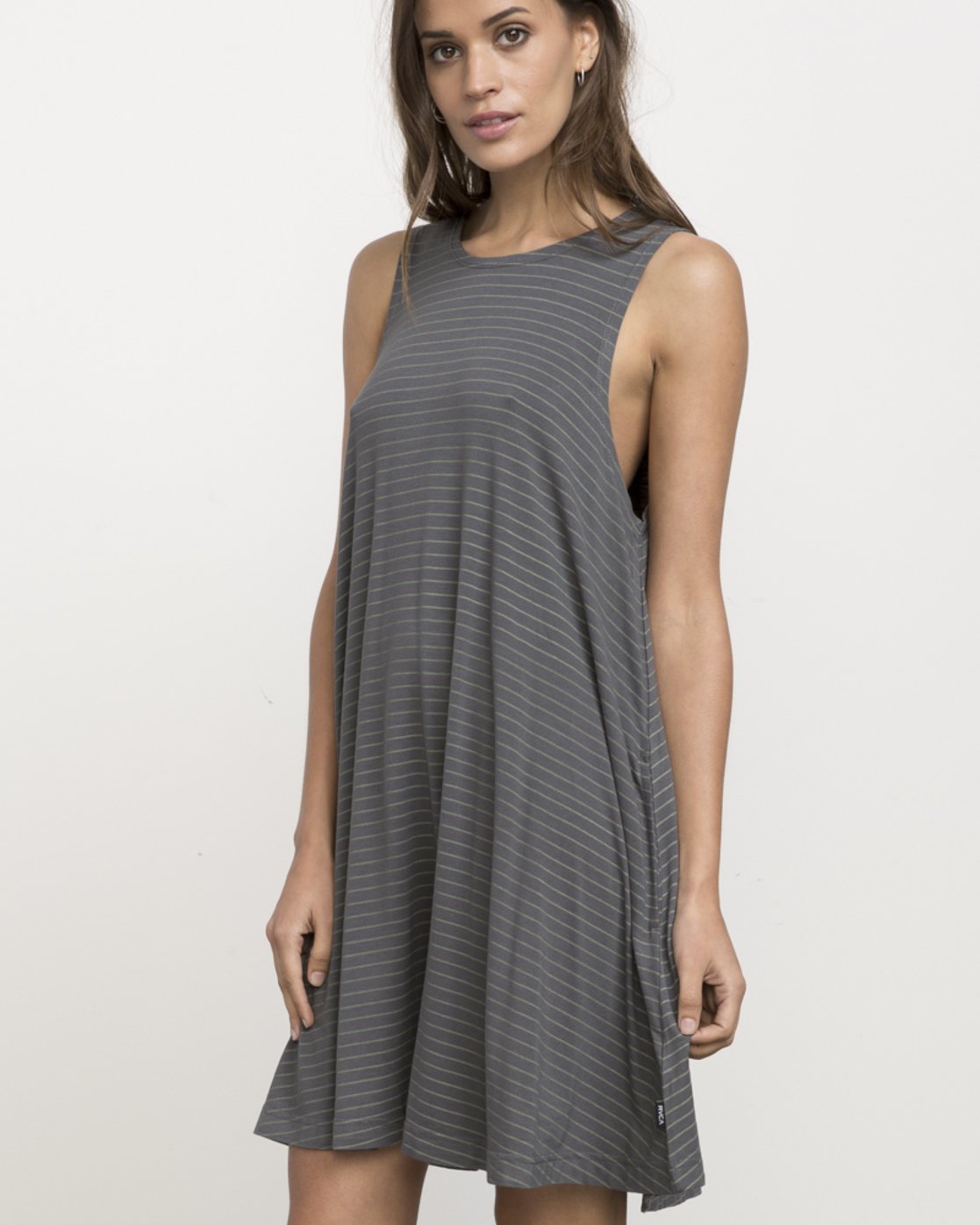 1 SUCKER PUNCH STRIPE  C3DRRMRVP7 RVCA