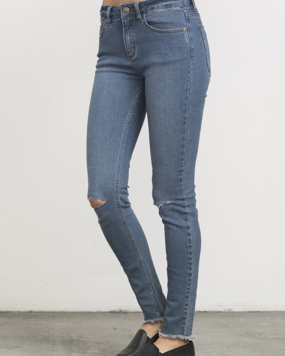 1 DAYLEY  C3PNRARVP7 RVCA