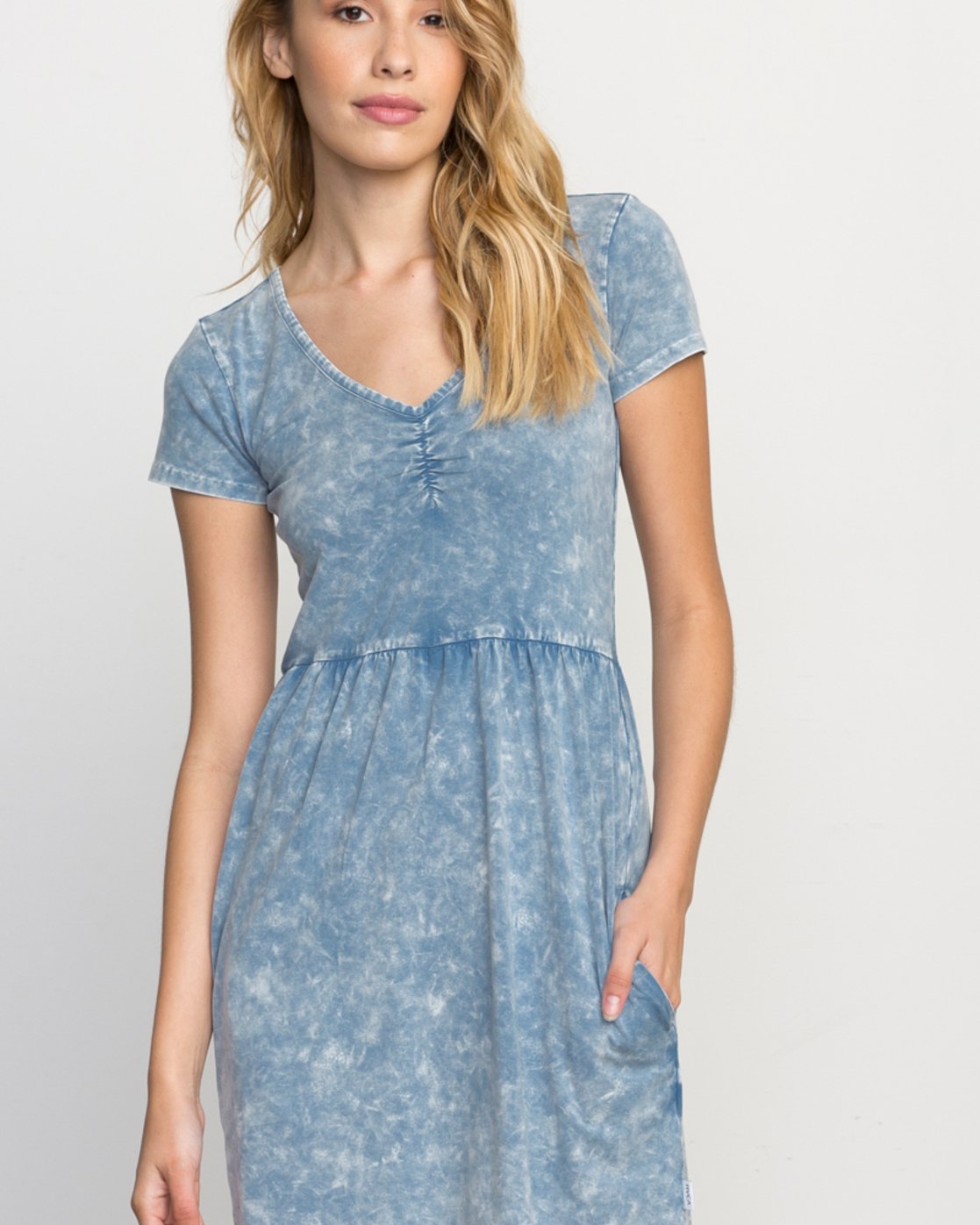 0 RITUAL  F3DRRCRVF7 RVCA