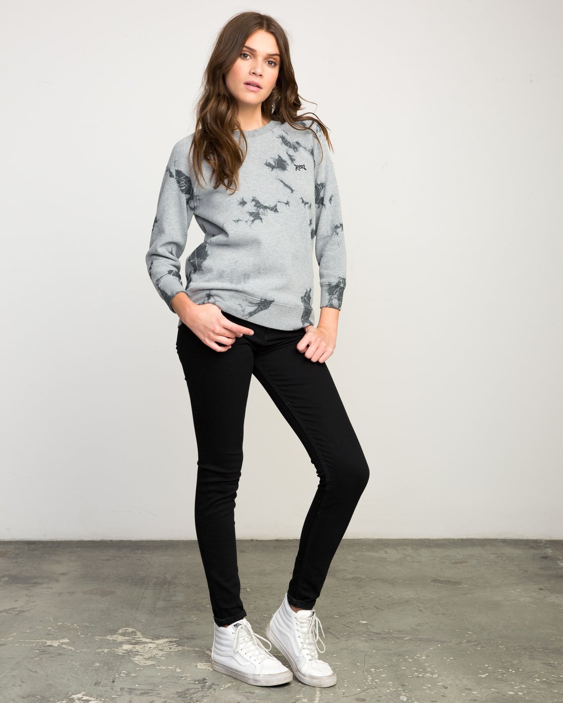 3 CLOUDED FLEECE  F3FLRARVF7 RVCA