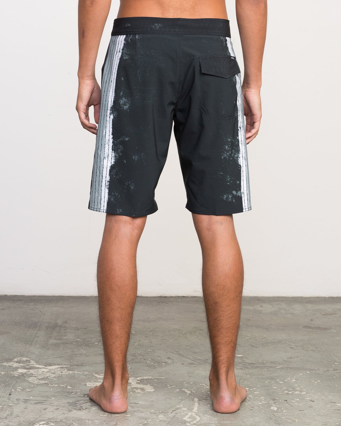 4 CHRISTIAN TRUNK  H1BSJBRVP8 RVCA