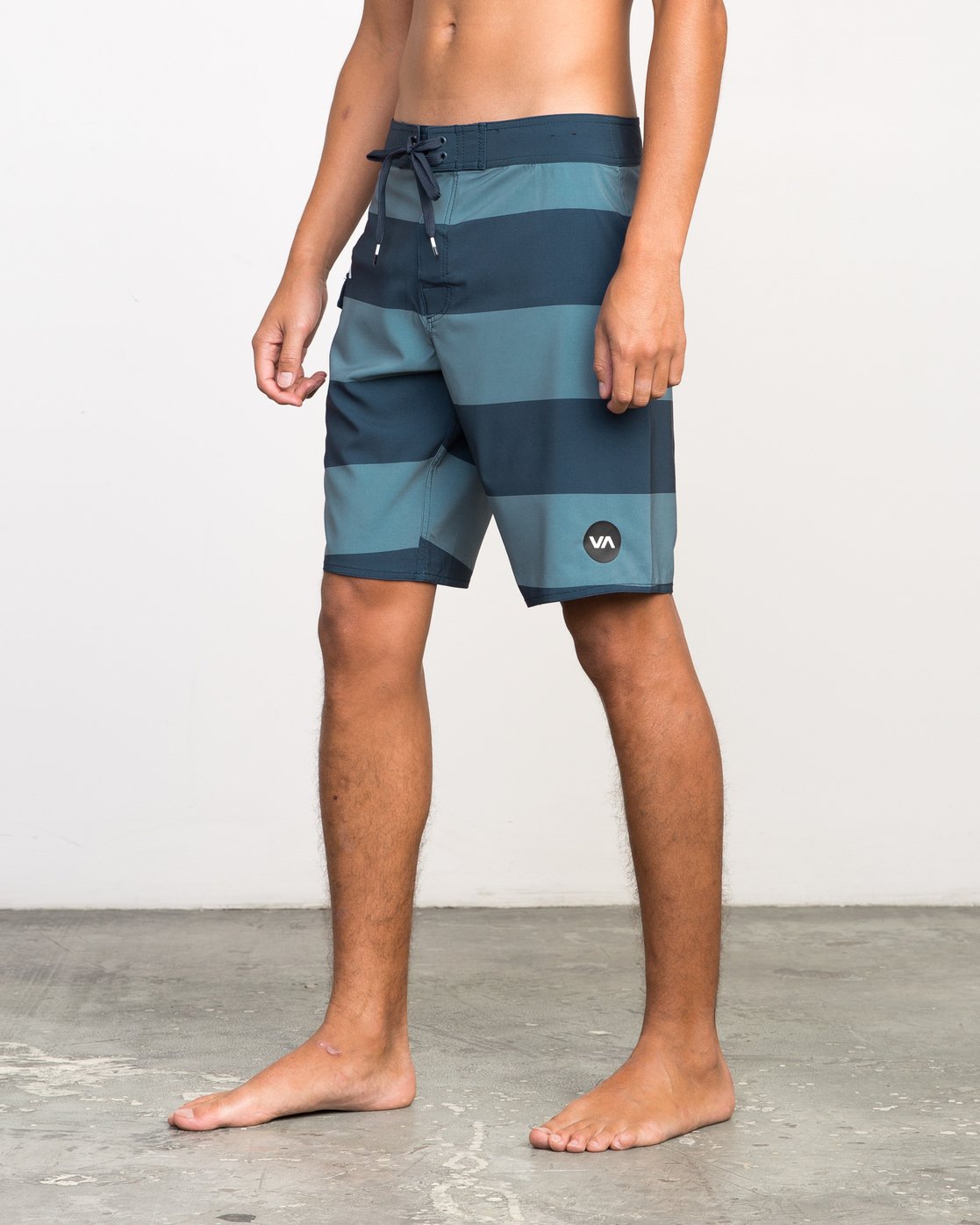 2 UNCIVIL STRIPE TRUNK  H1BSRDRVP8 RVCA