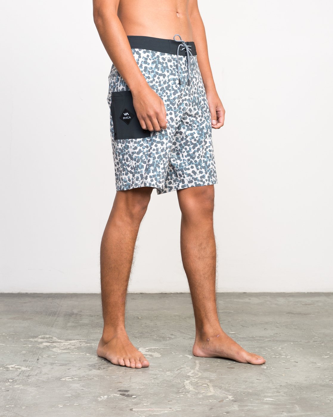 6 BARROW TRUNK  H1BSRKRVP8 RVCA