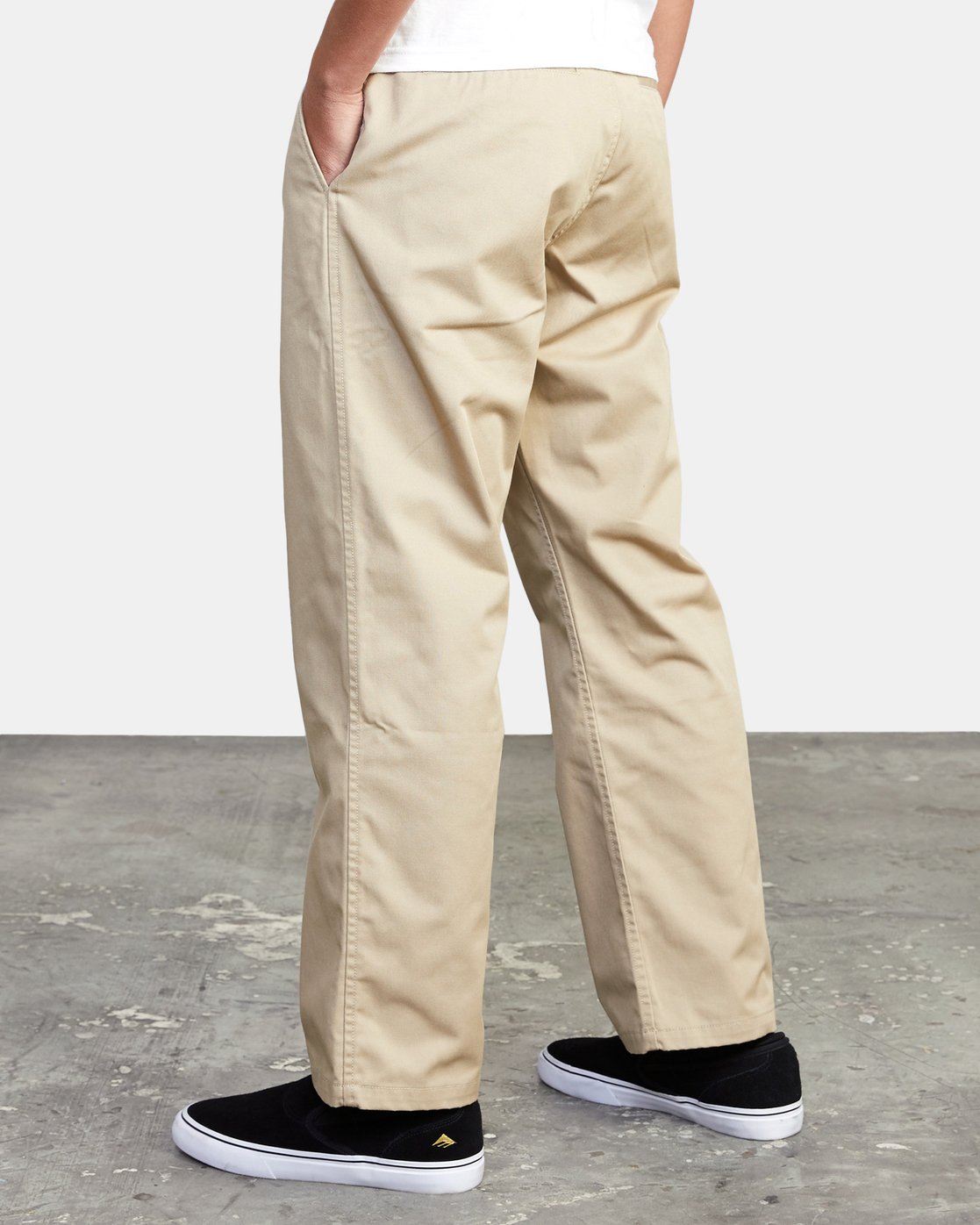 men's relaxed fit pants