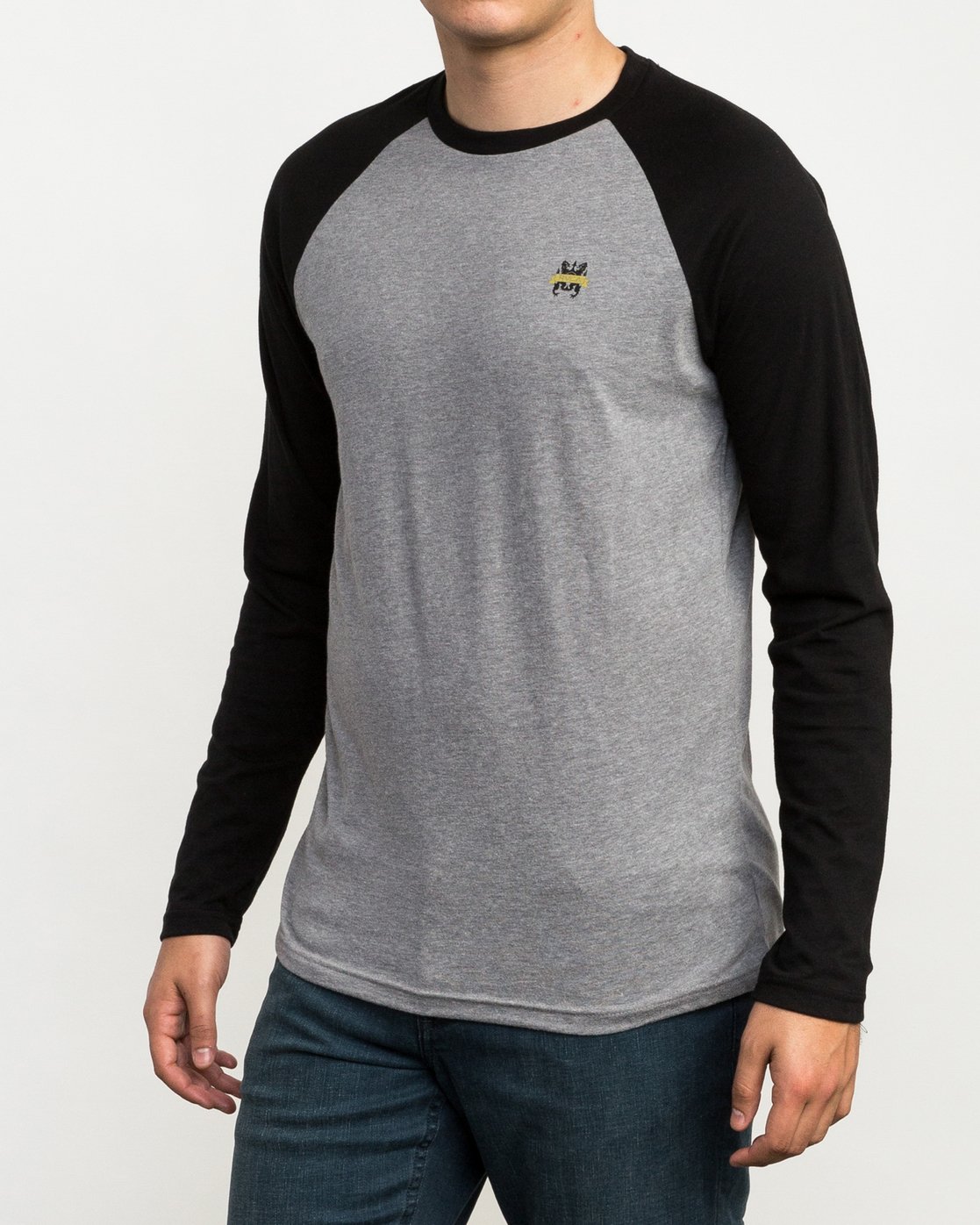 Download Chest Crest Raglan T-Shirt 190235523808 | RVCA